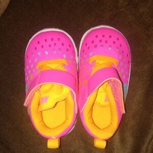 Nike Baby Shoes in Pink and Orange